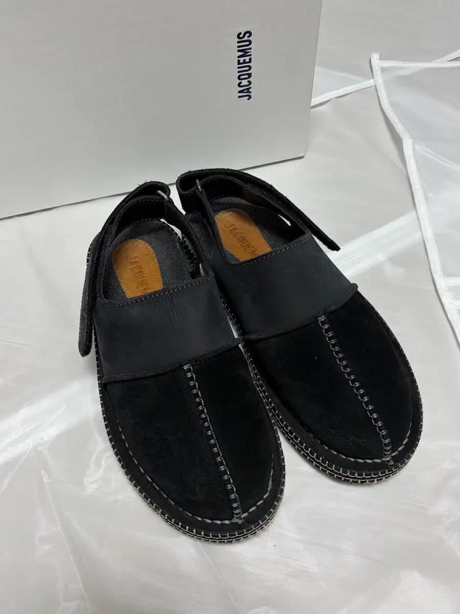 자크뮈스 (JACQUEMUS) 뮬 샌들