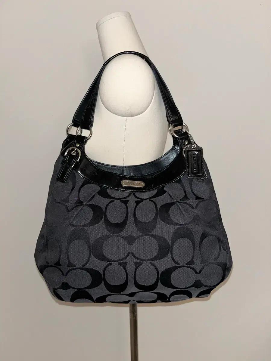 Coach black basic shoulder bag