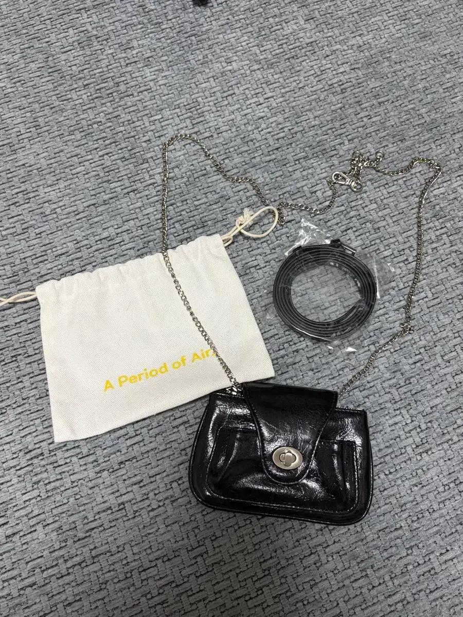 아포아 월렛백 apoa 블랙 마이크로 지갑 가방 (실버체인 포함)