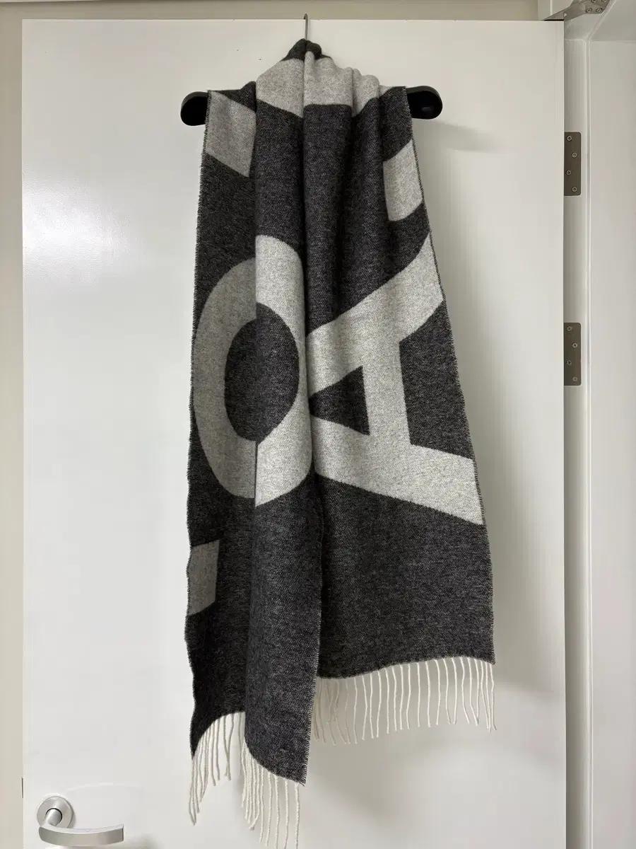 아페쎄 목도리(Malo Scarf, 블랙 색상)