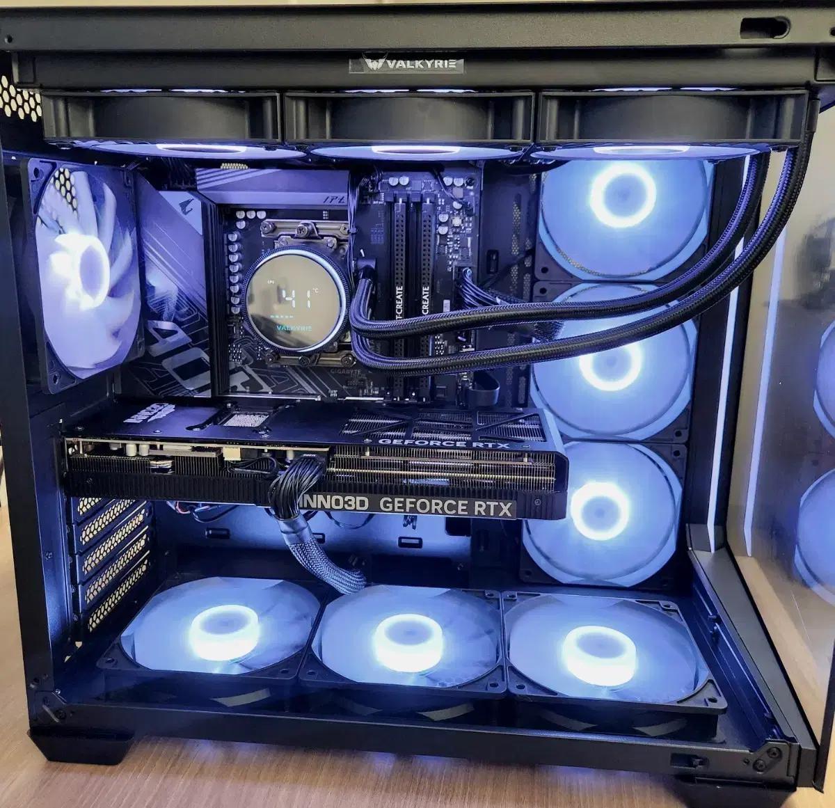 9800x3d rtx5080 고사양 컴퓨터 본체 팝니다.