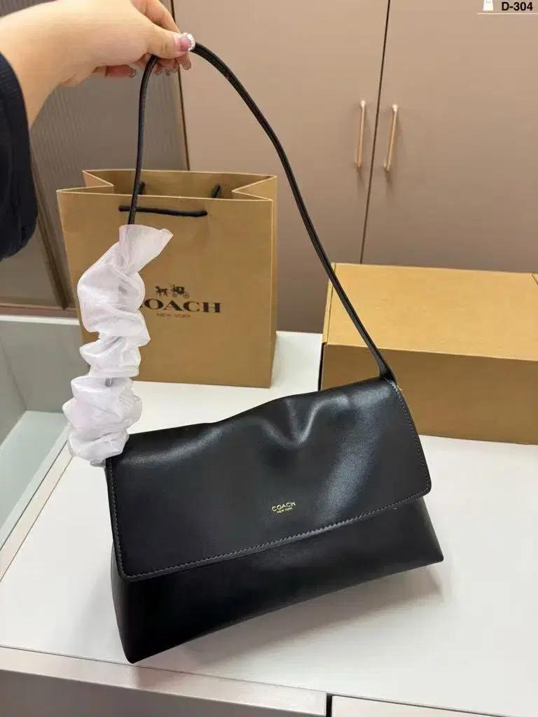 코치 첼시 숄더백 용량 대 블랙 라지