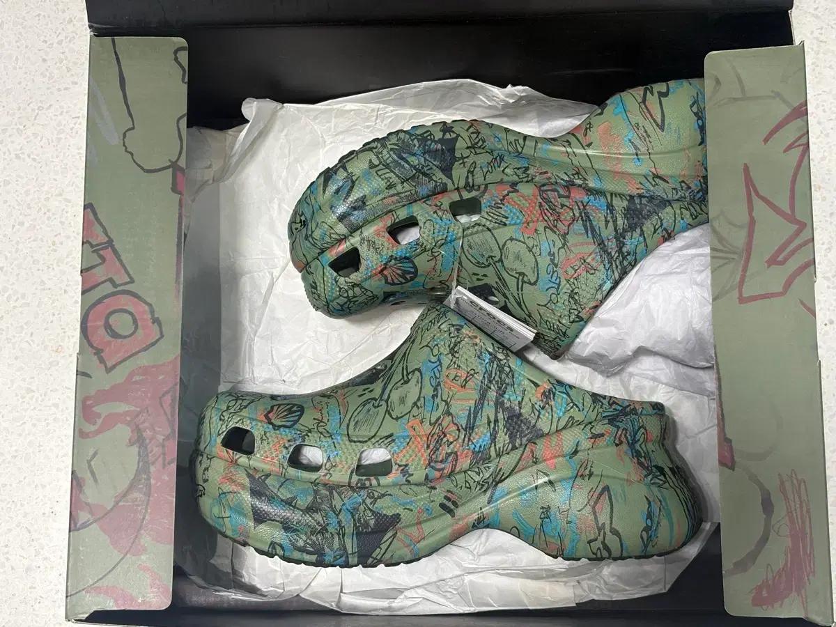 crocs mowalola w7 (240) 크록스 모와롤라