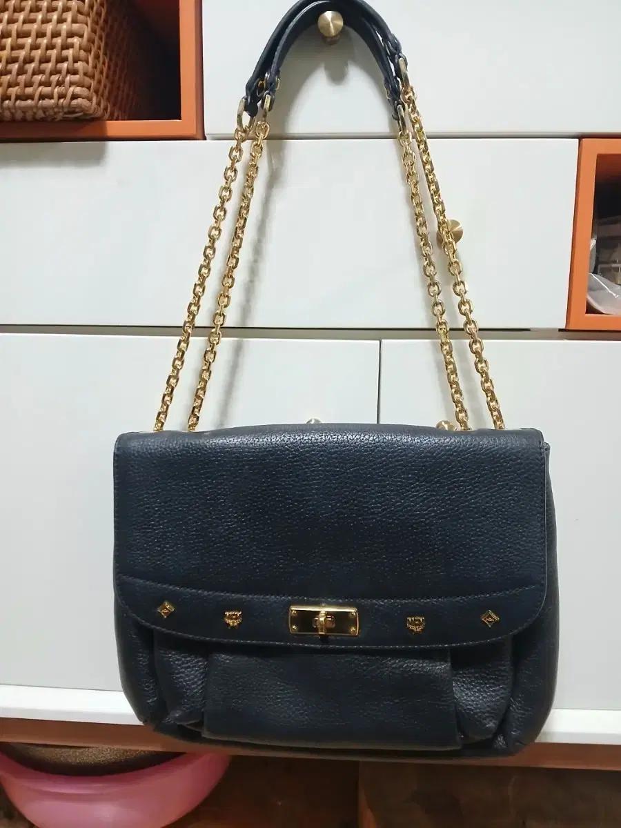 MCM 크로스백