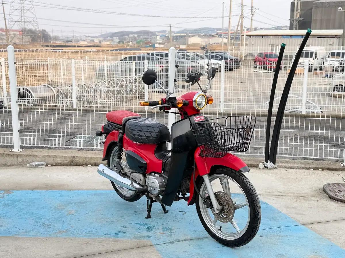 혼다 슈퍼커브110/18년식/낮은키로수/저렴하게판매합니다.