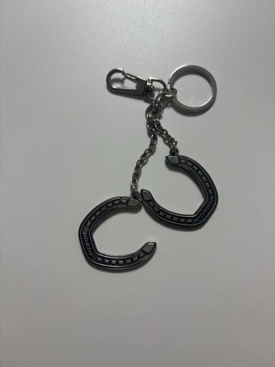 디키즈 해칭룸 키링