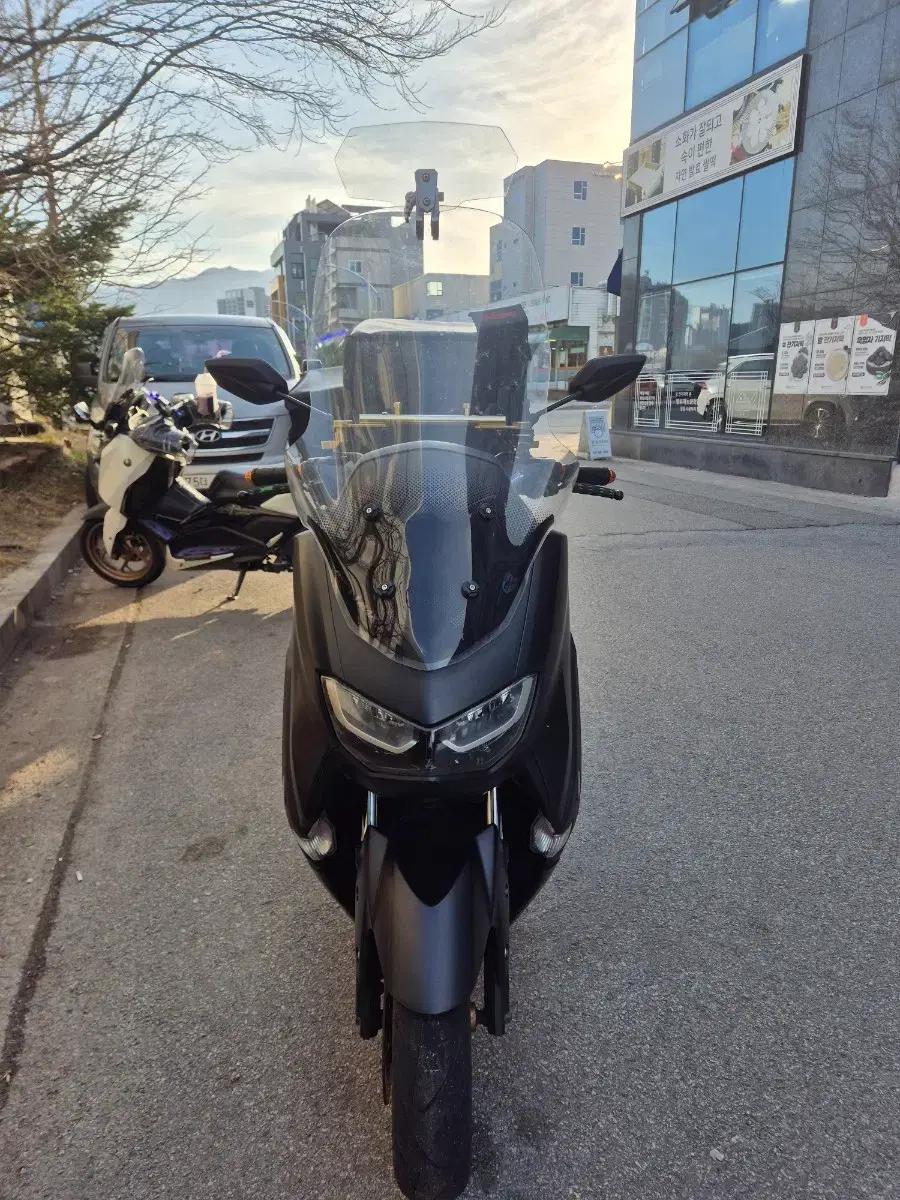 nmax125 23년식  3만  상태최상  카울 A급