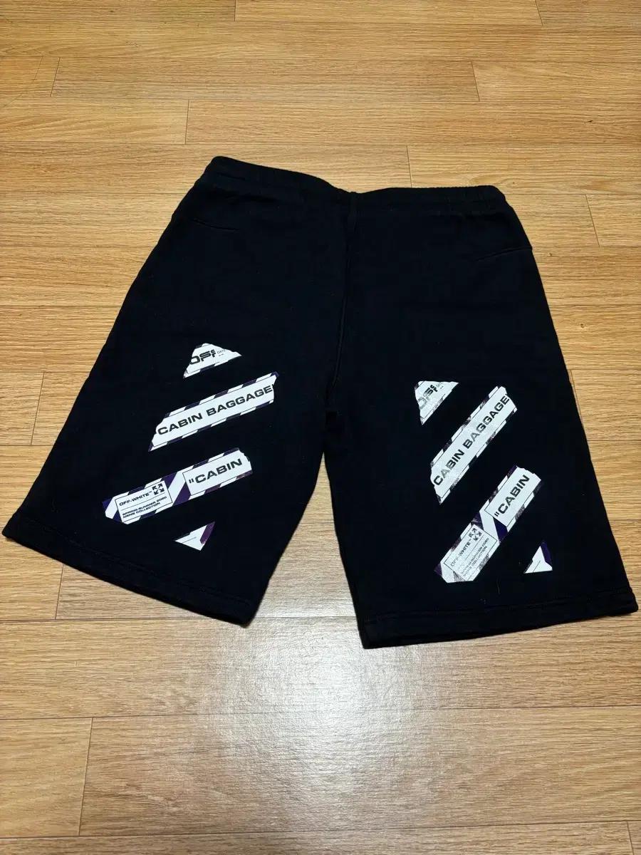 Off white 오프화이트 반바지