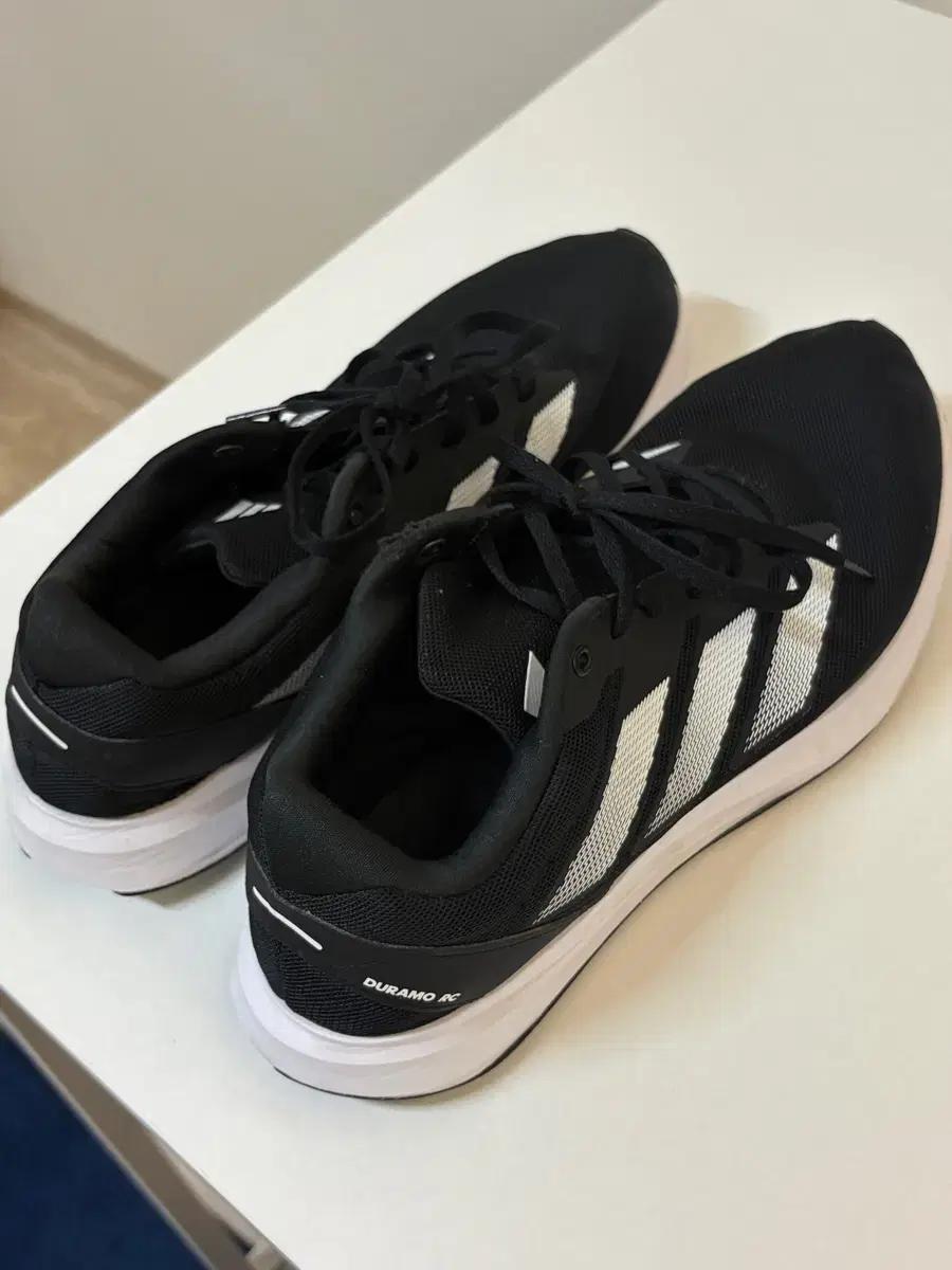 아디다스 런닝화 290