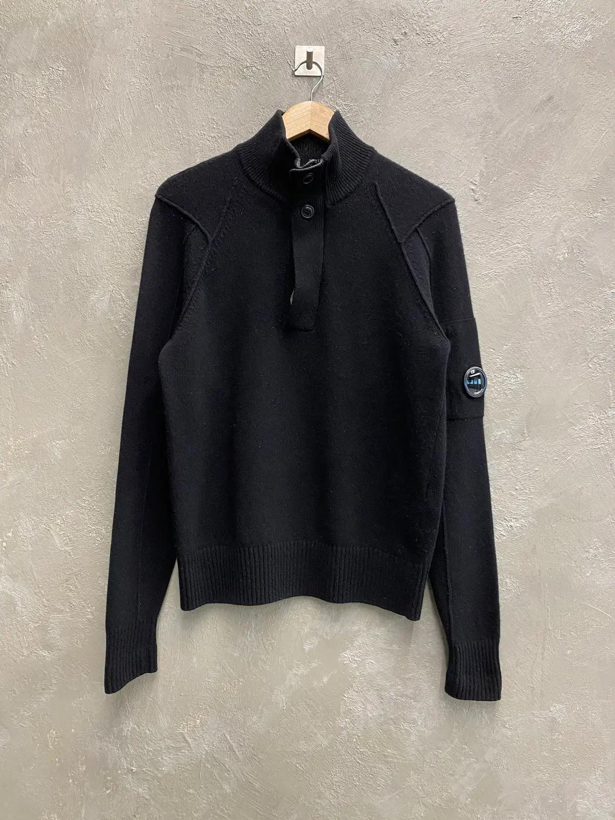 [46] C.P Company 씨피컴퍼니 하프집업 울 니트