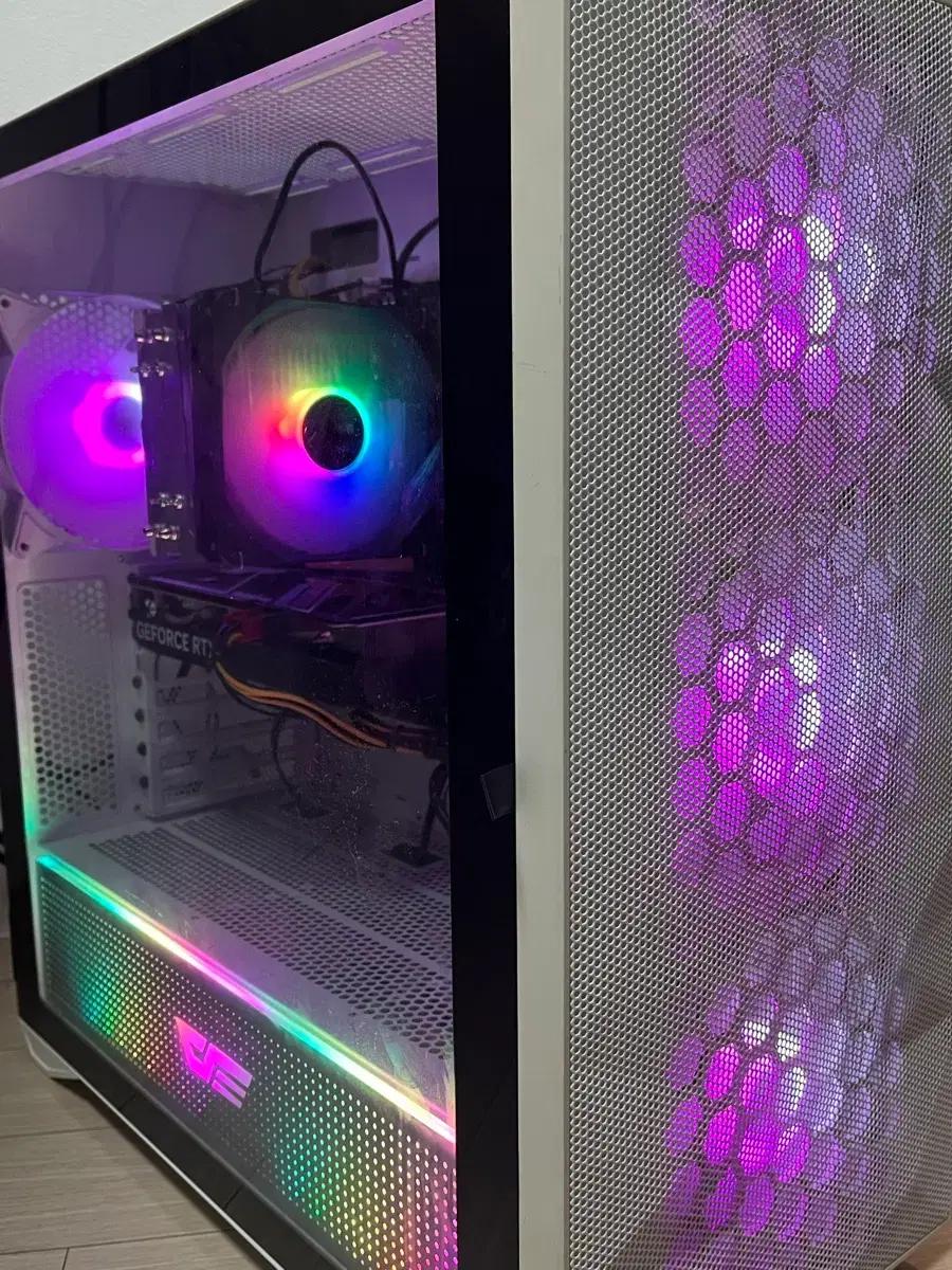 Rtx4060 화이트 컴퓨터