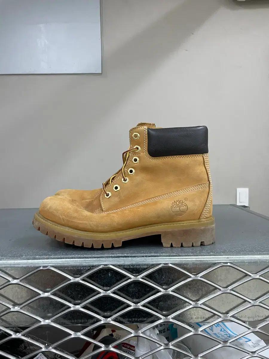 팀버랜드 6인치 프리미엄 부츠 US7.5 (gr-4039)