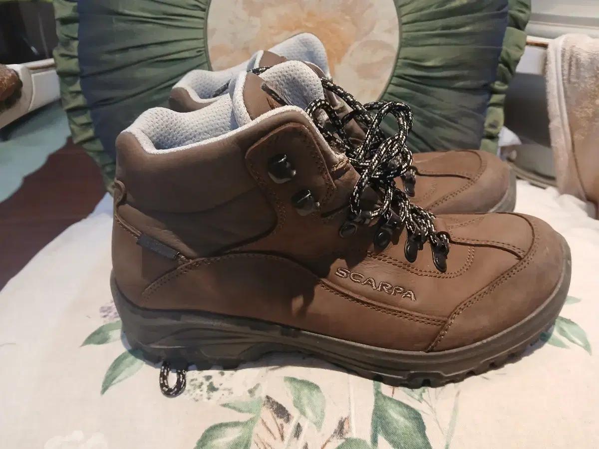 스카르파 SCARPA 갈색 등산화 39