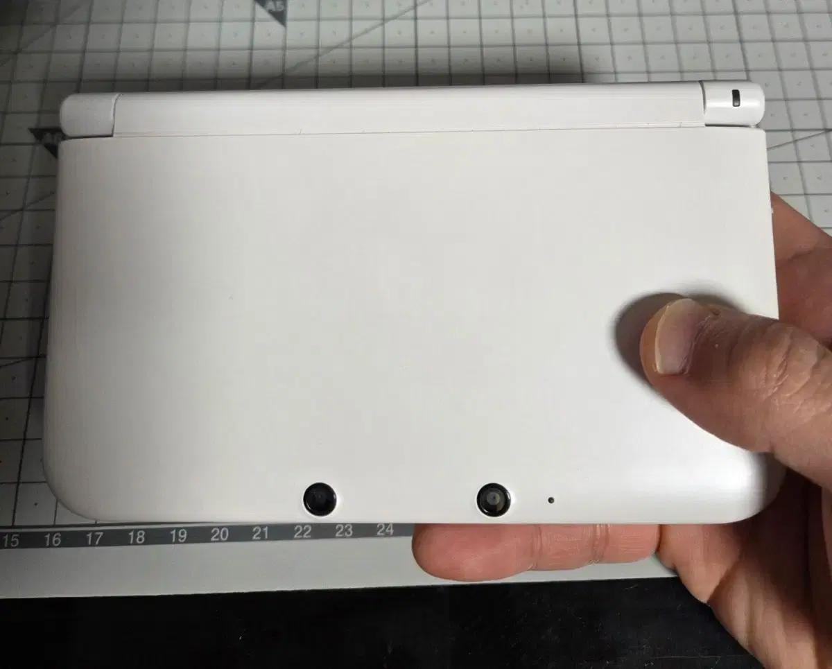 닌텐도 3DS xl 화이트 본체 + 포켓몬 뱅크 + 포켓몬스터 금