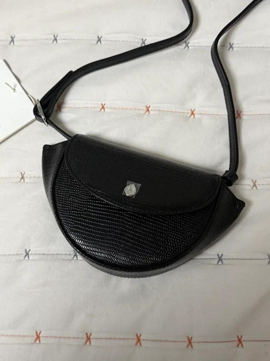 아비에무아 미니백 가방 벨트백 판매합니다