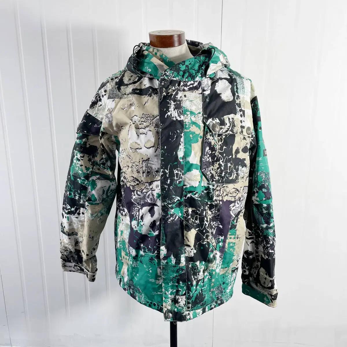 H2 볼컴(Volcom) 보드복자켓 M사이즈