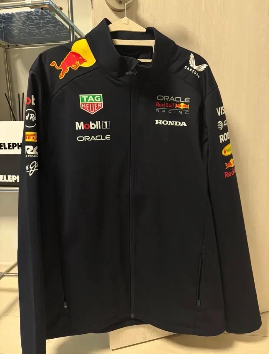 Castore 공식 레드불 F1 레이싱 소프트쉘 자켓 L