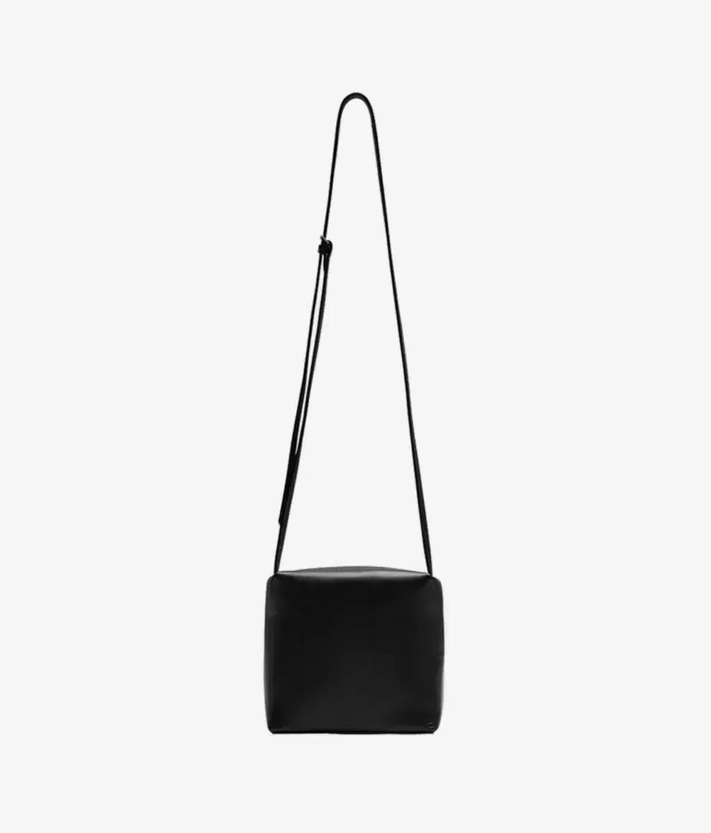 아모멘토 크로스바디 쿠보 백 블랙 cubo bag black