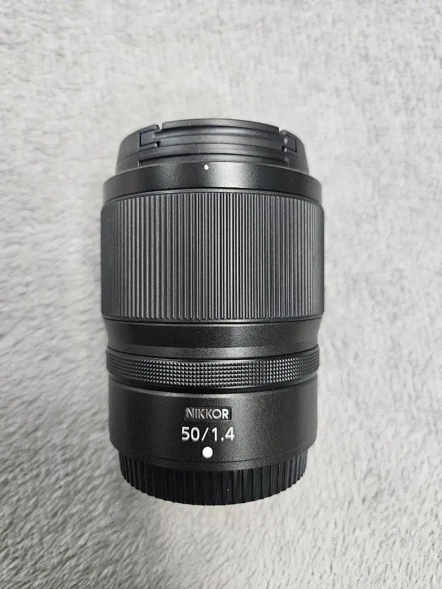 니콘 NIKKOR 50mm F1.4 렌즈