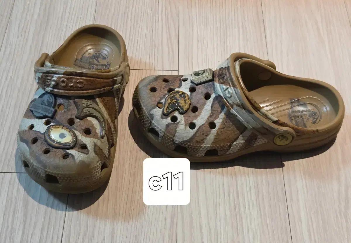 크록스 c11 남아 2켤레 (샌들, 아쿠아슈즈)