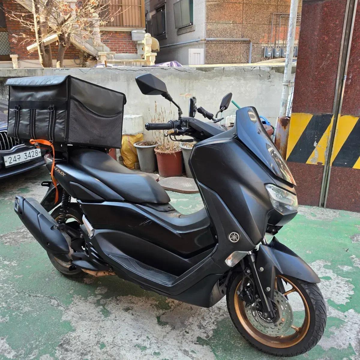 Nmax125 22년식 2만km 240만원 판매합니다!