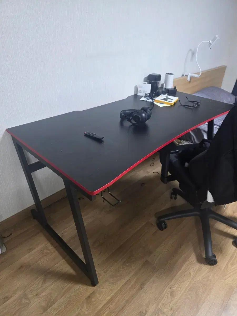 제닉스 ARENA-X ZERO DESK 1600 블랙 1인용 게이밍책상