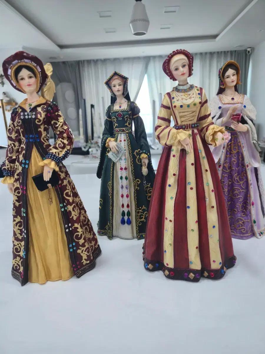 Regency Katherine of Aragon 인형