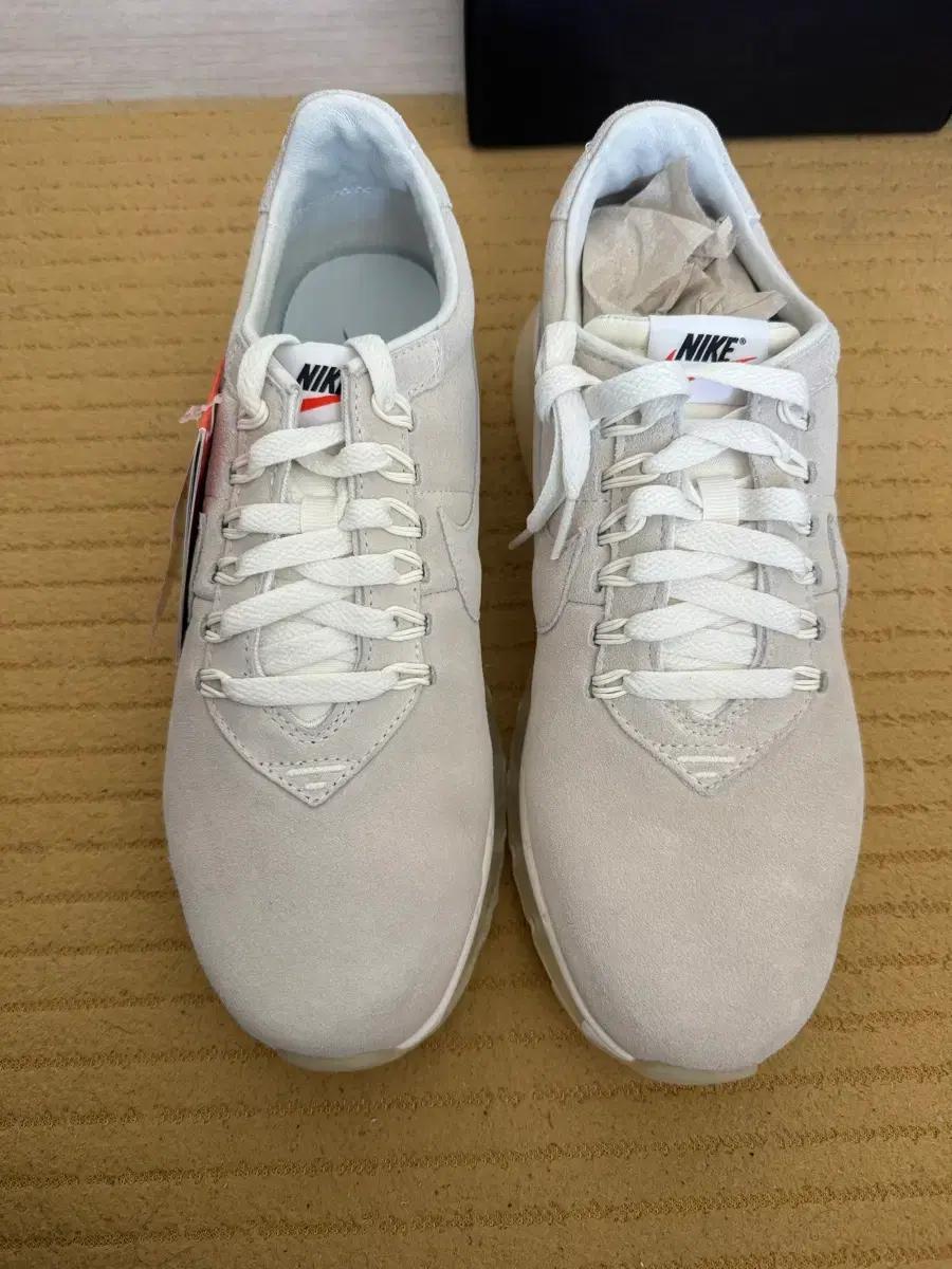 나이키 AIR MAX LD-ZERO