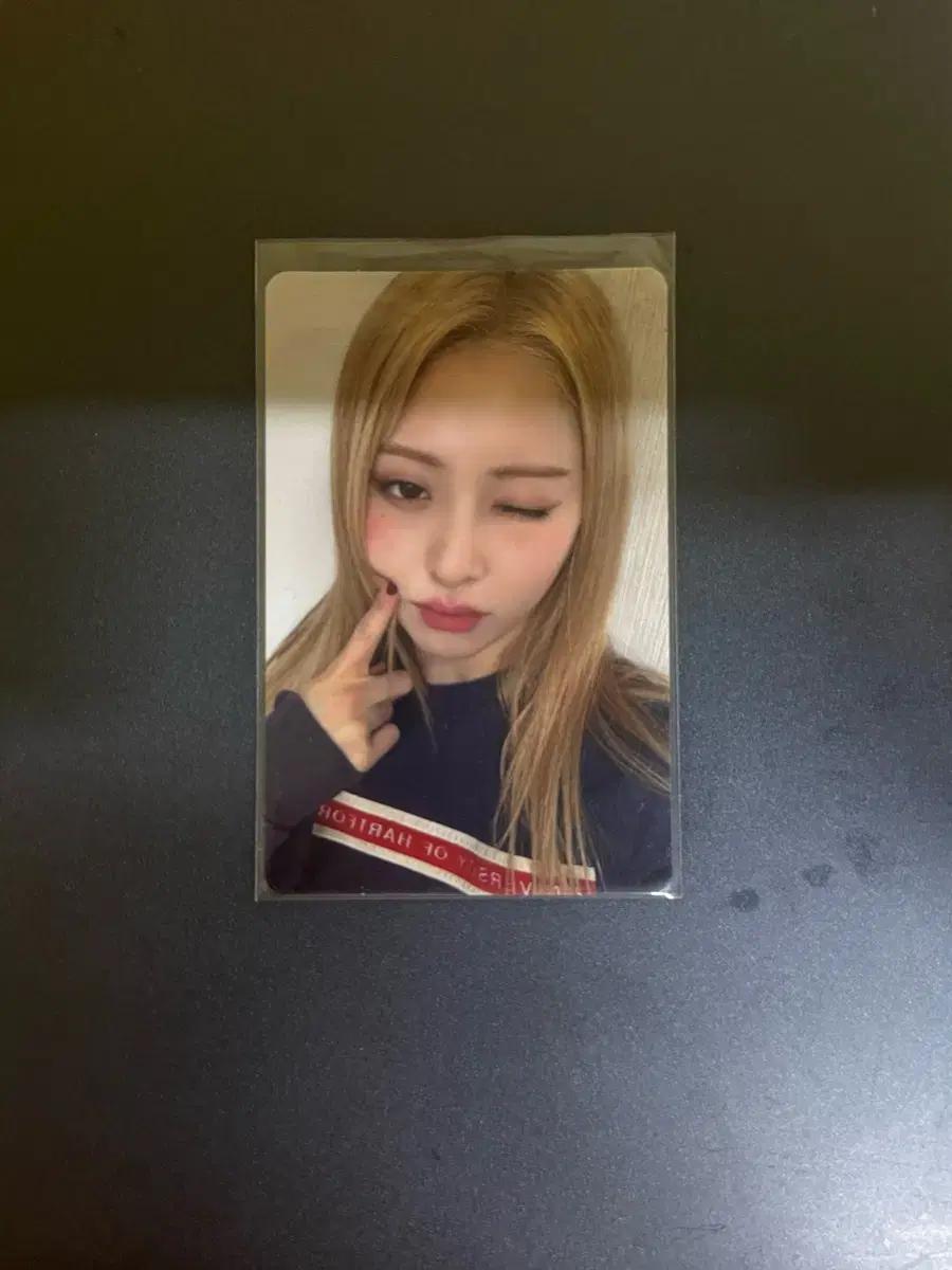 르세라핌 허윤진 포토카드