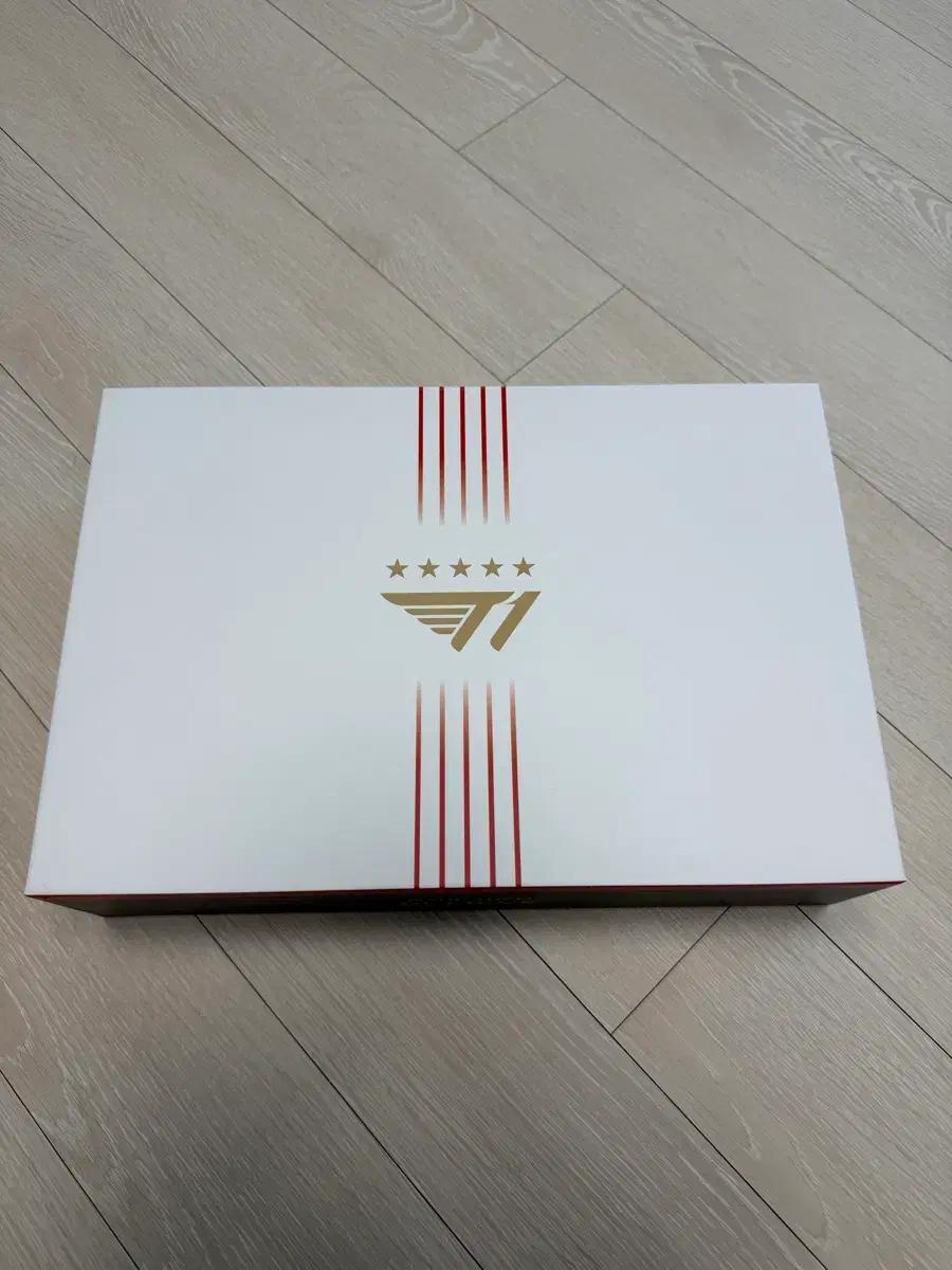 티원 24월즈 20cm 인형 유니폼