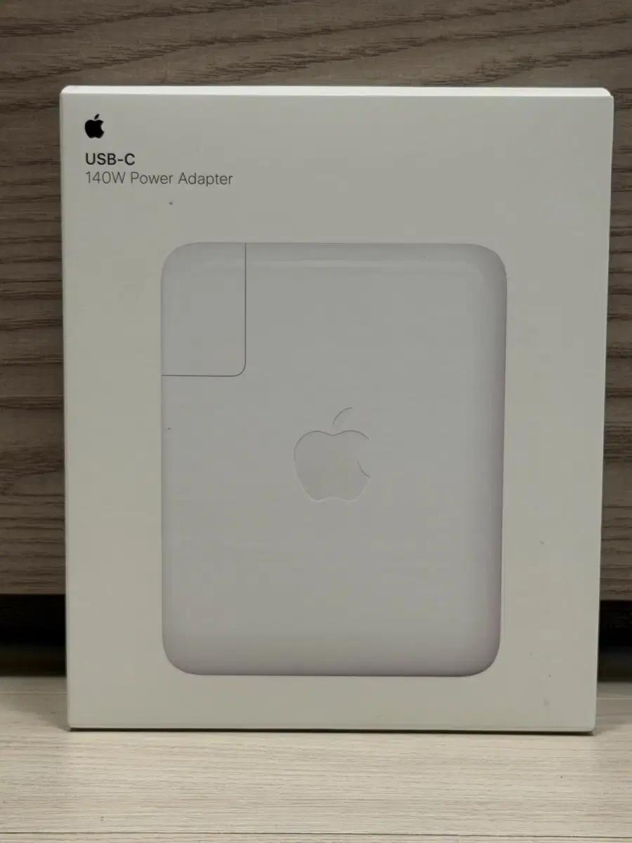 애플 정품 140W USB-C 전원 어댑터 미개봉 새제품