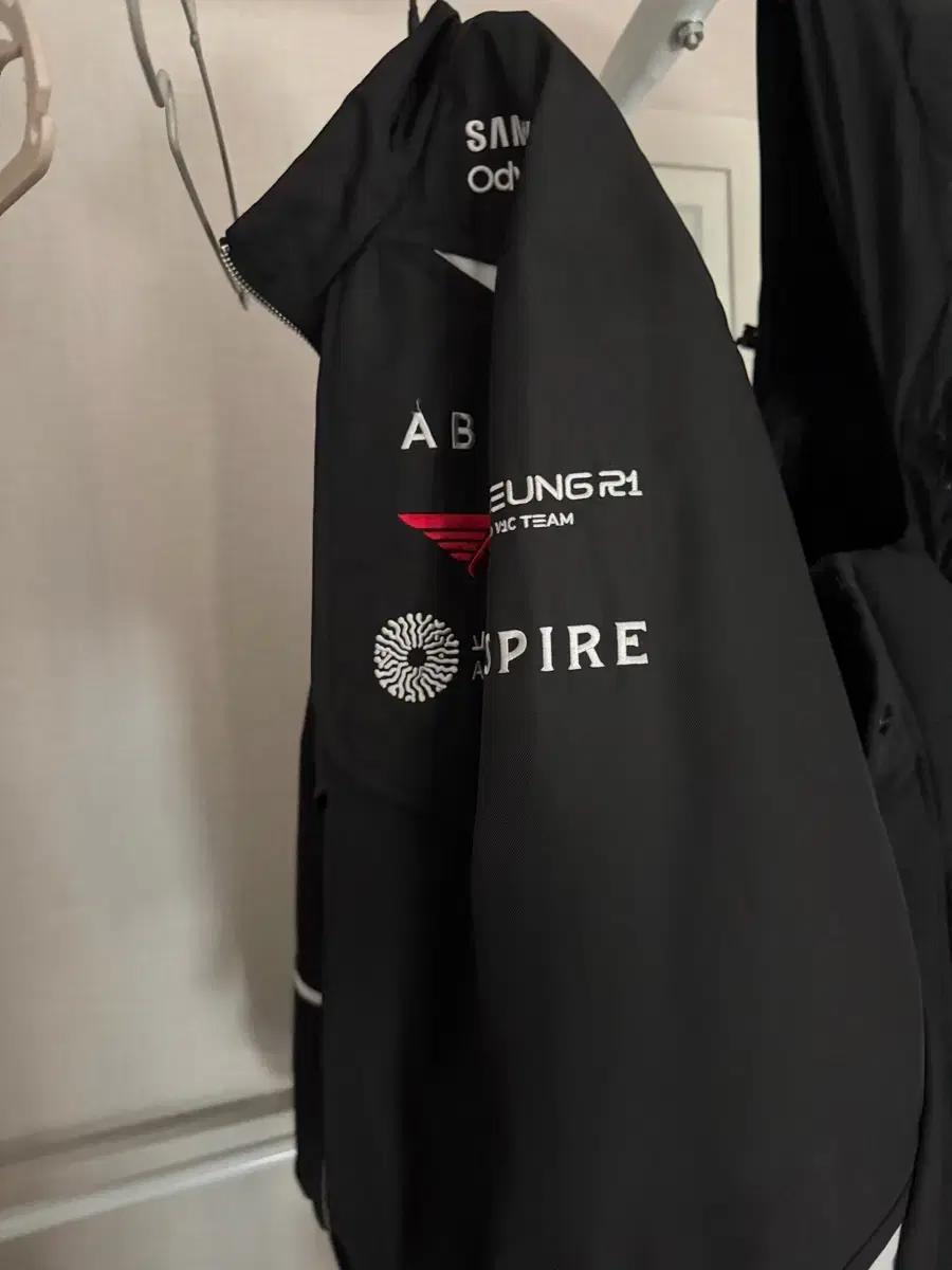 LCK T1 자켓 판매합니다