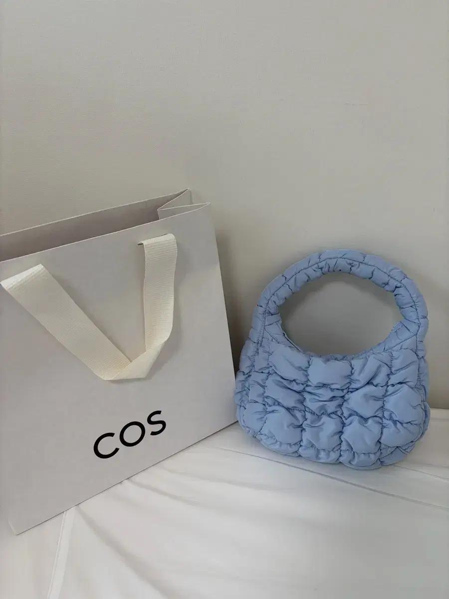 COS 코스 퀼팅 미니백 스카이블루