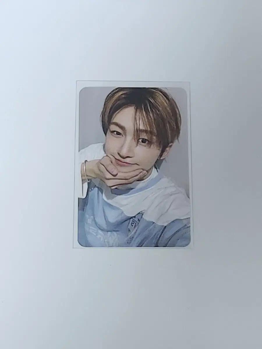 투어스 지훈