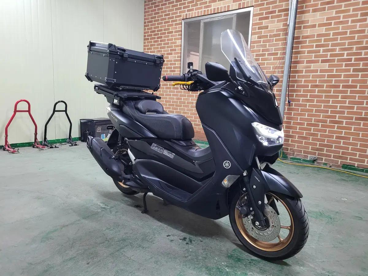 NMAX 야마하 엔맥스125 24년 5천km 신차컨디션 탑박스,거치대 등