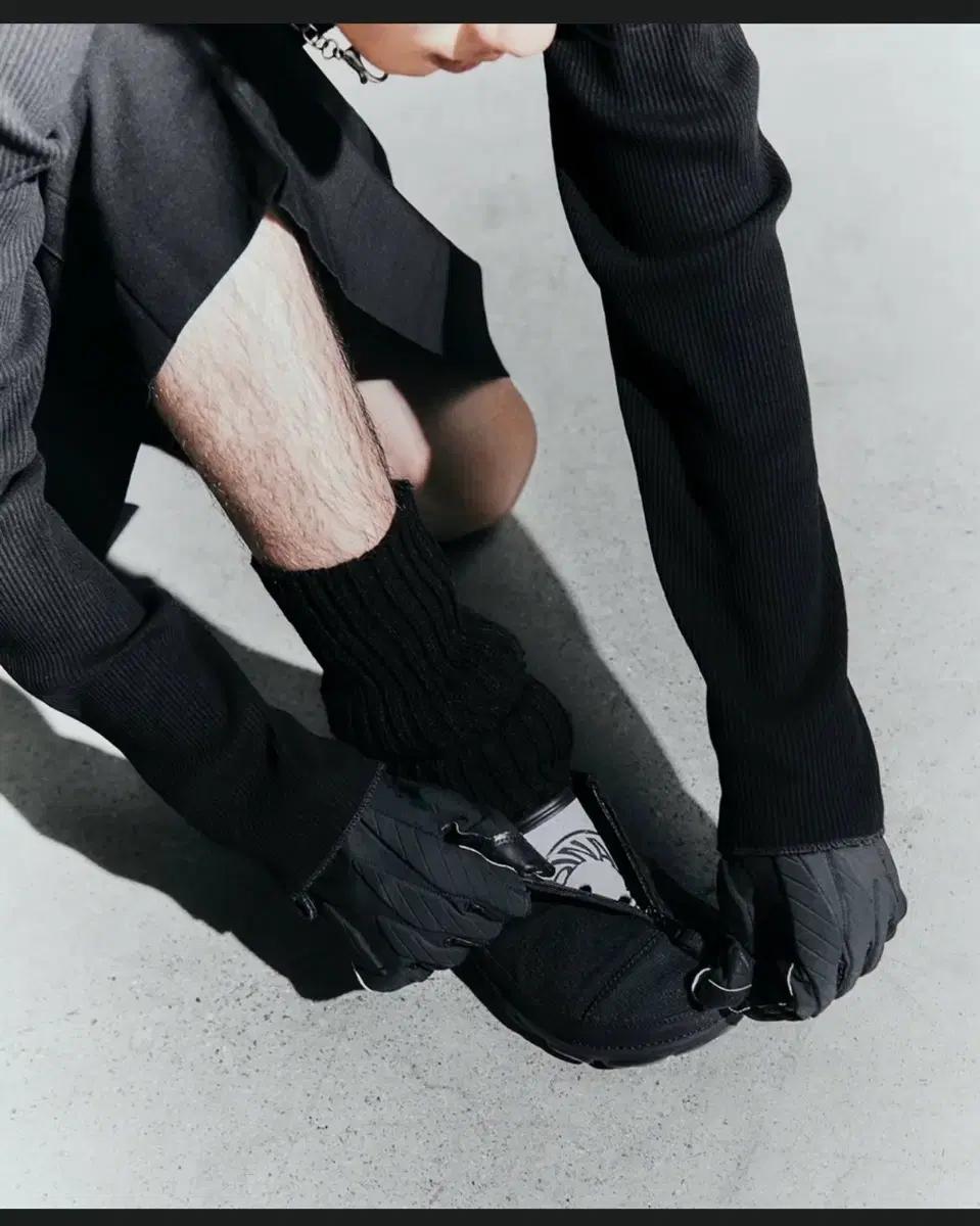 (260) 크록스 x 카시나 올 터레인 클로그 블랙