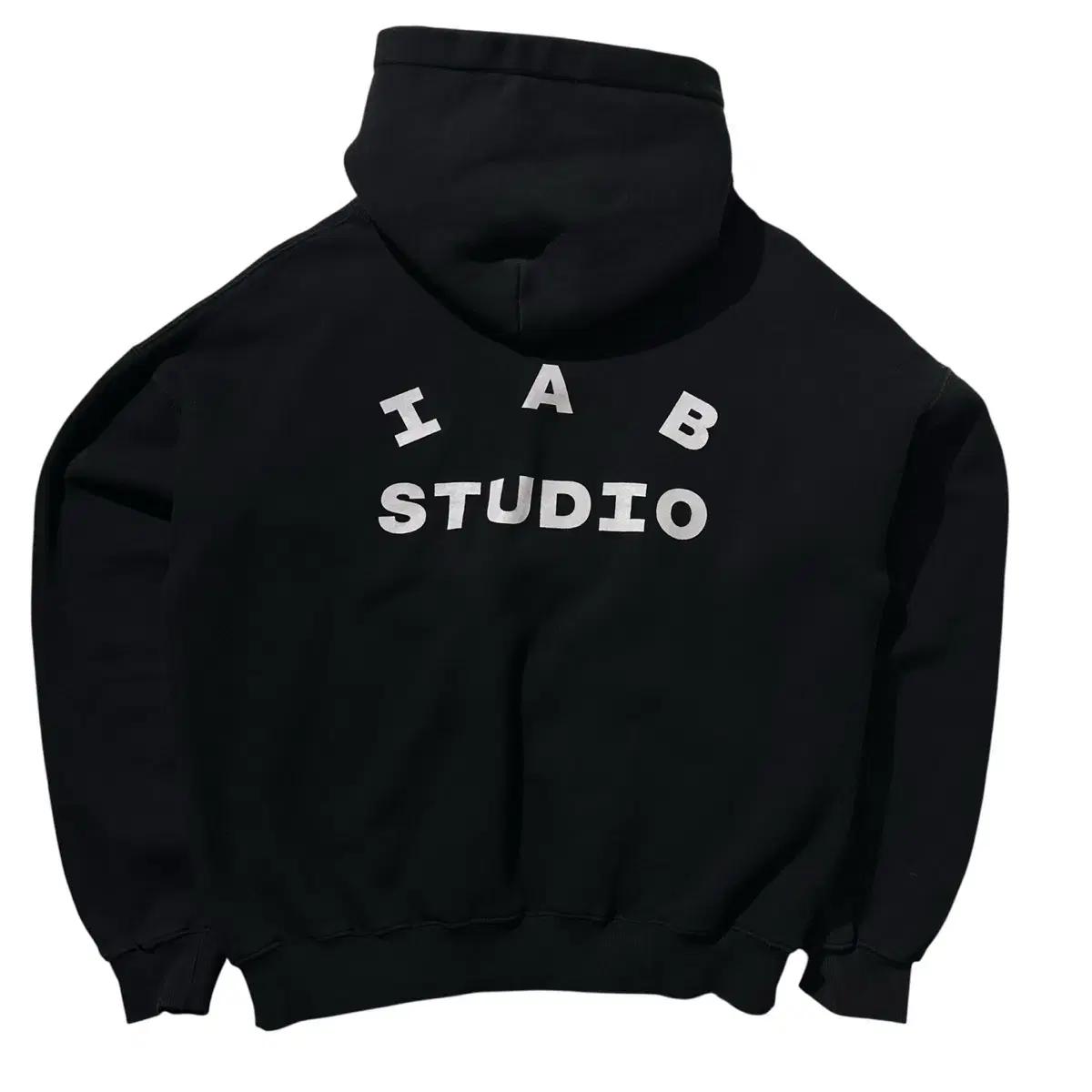 [L-XL] IAB Studio 아이앱 스튜디오 백로고 후드 블랙