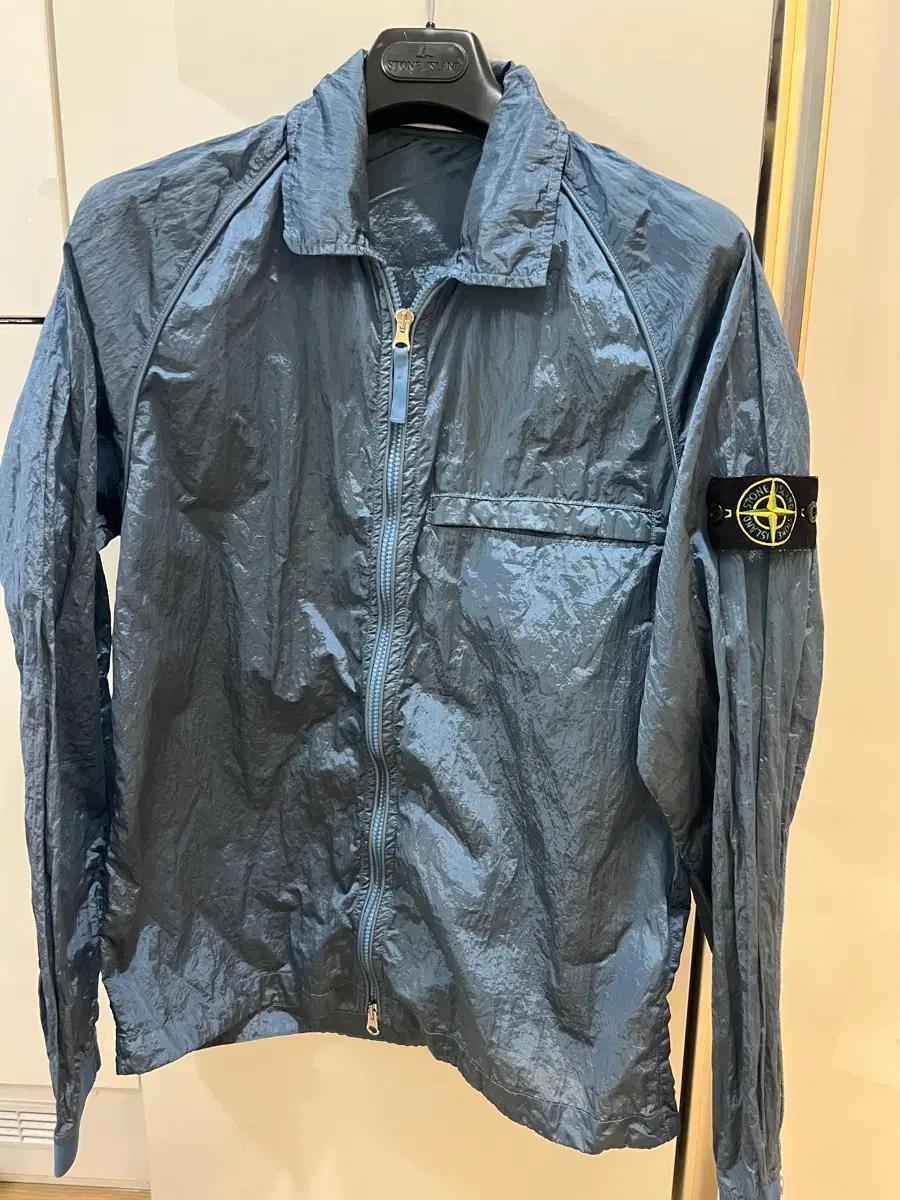 23fw 스톤아일랜드 메탈블루자켓 100-105 새상품급