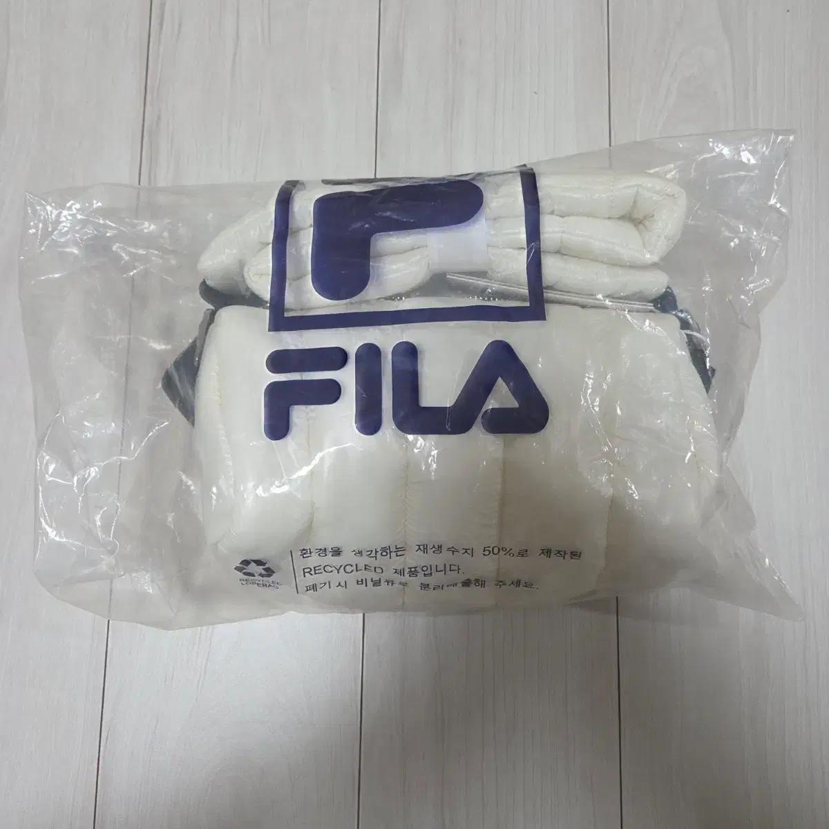 새상품_ 휠라 FILA 화이트 퀼팅 가방