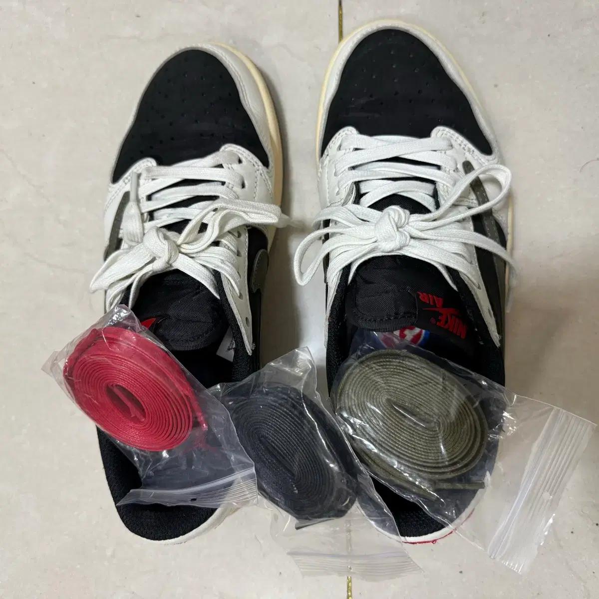 (240) 나이키 스캇 미디움 올리브