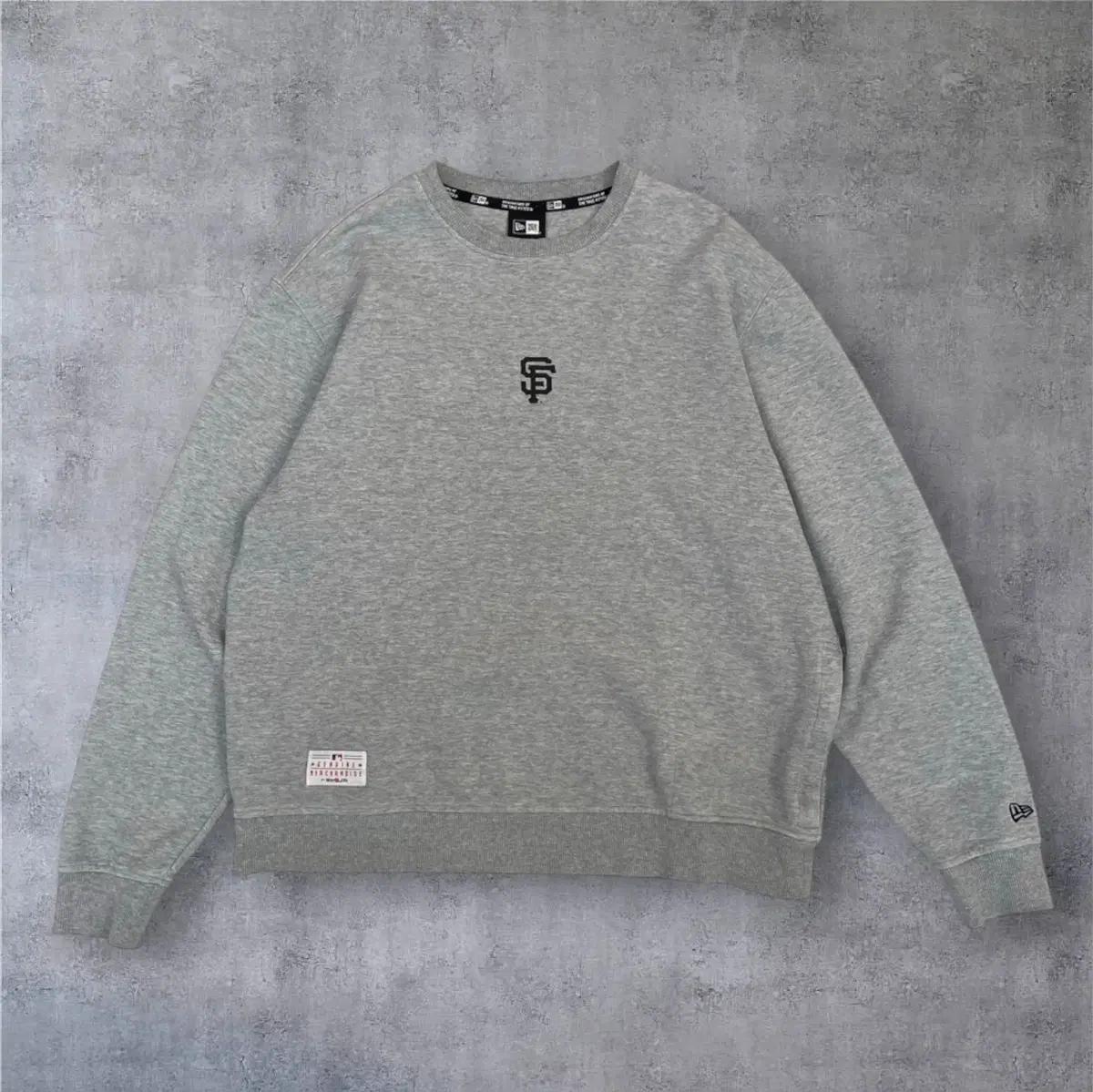 뉴에라 New era 그레이 샌프란시스코 로고 맨투맨 100