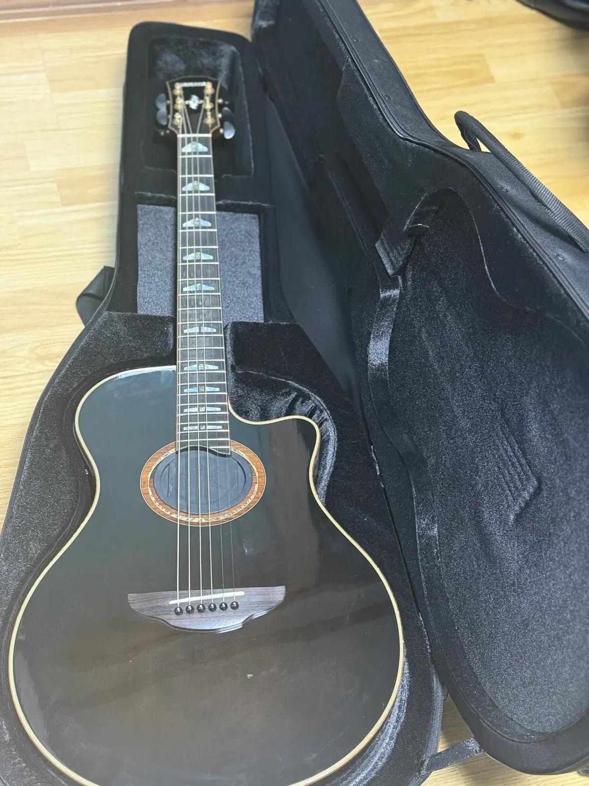 야마하 CPX1200ll 올솔리드 통기타(BLACK) 판매합니다