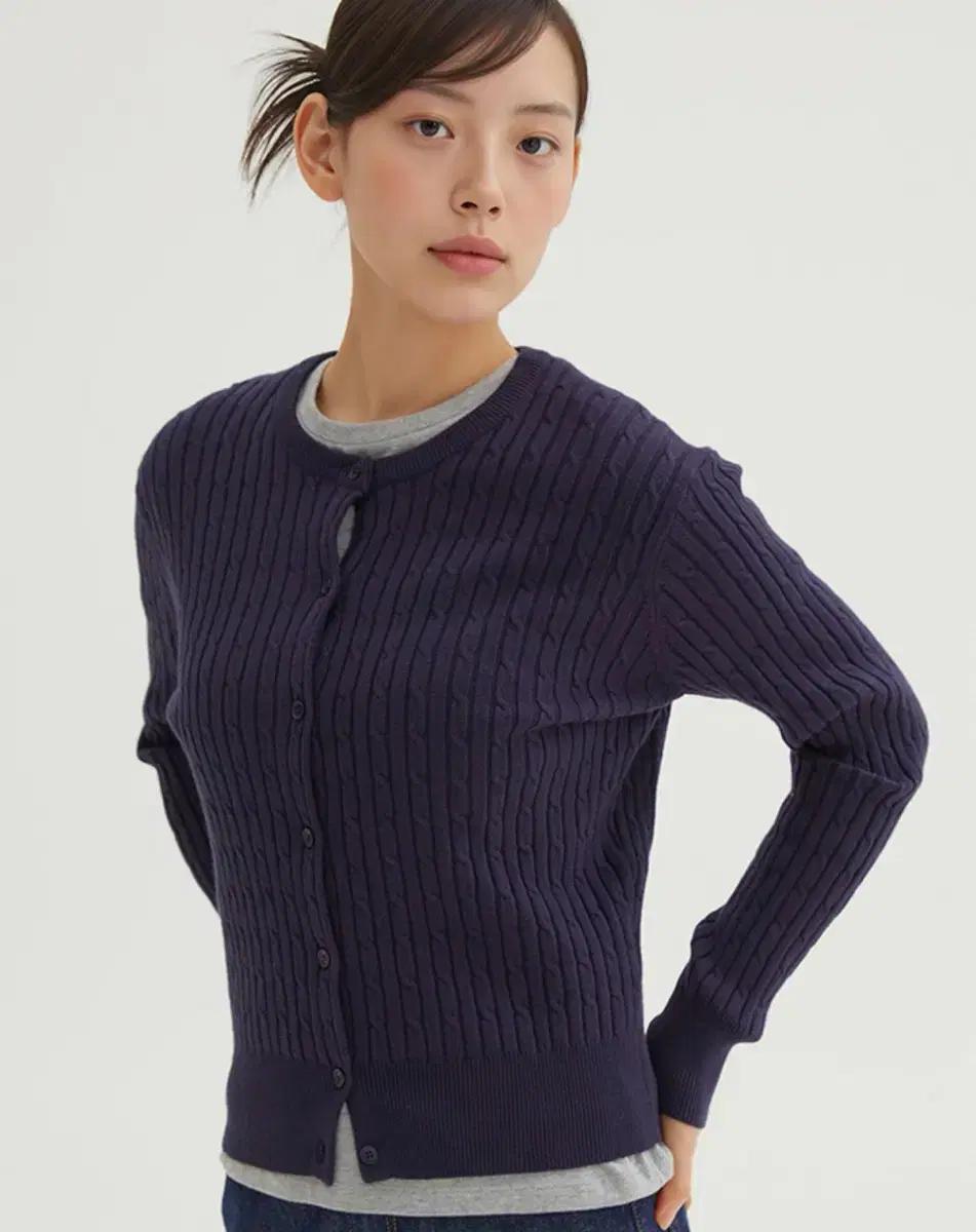 스파오 라운드넥 카디건