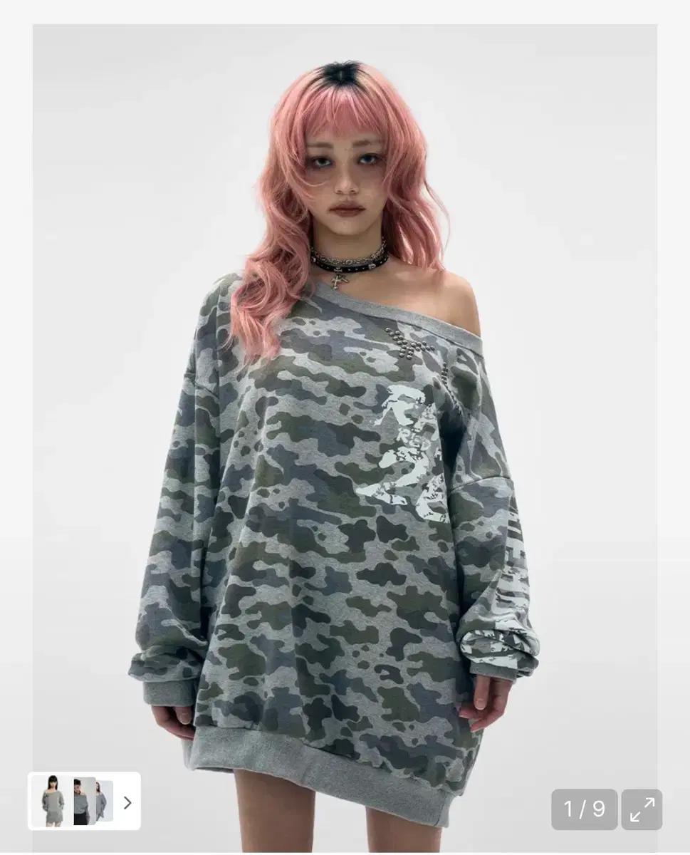 와이이이엘 YL STUDDED OFF-SHOULDER SWEATSHIRT