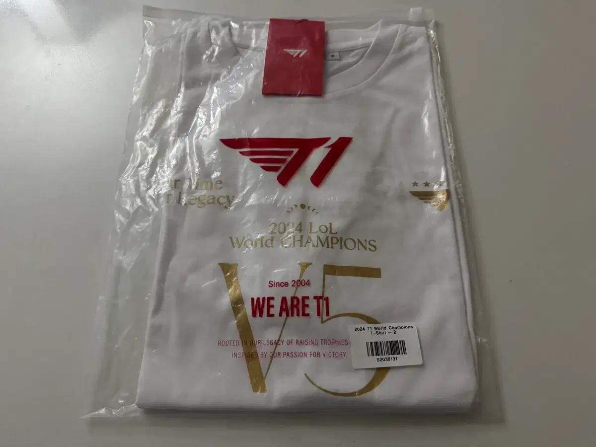 T1 2024월즈 우승 기념 티셔츠 L사이즈