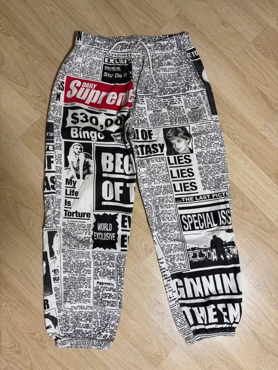 Supreme 슈프림 (데일리 슈프림 뉴스페이퍼 팬츠) 판매