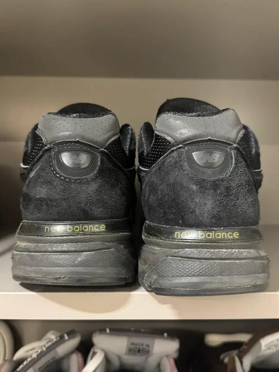 뉴발란스 990v4
