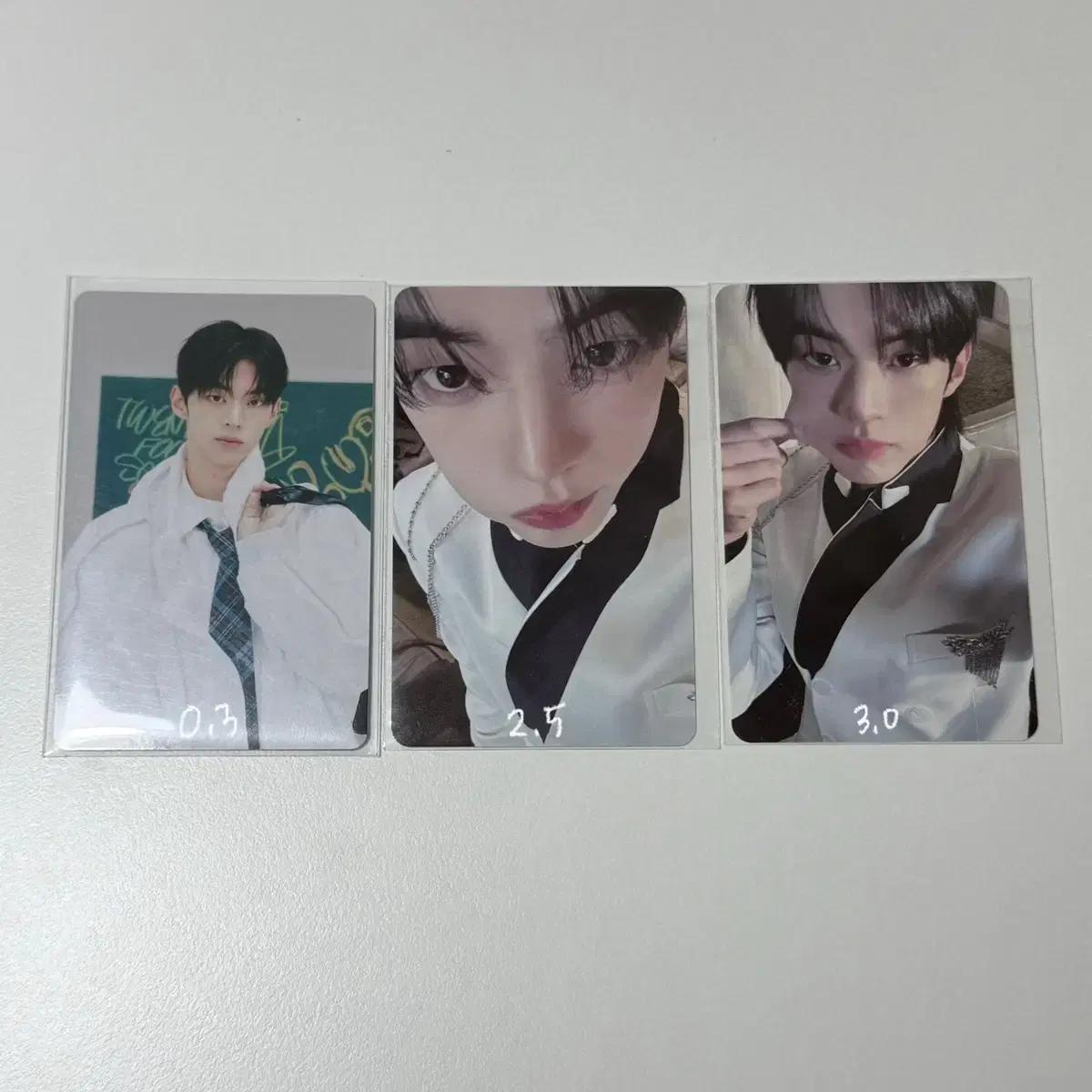 투어스 도훈 럭드 포카 팔아요!