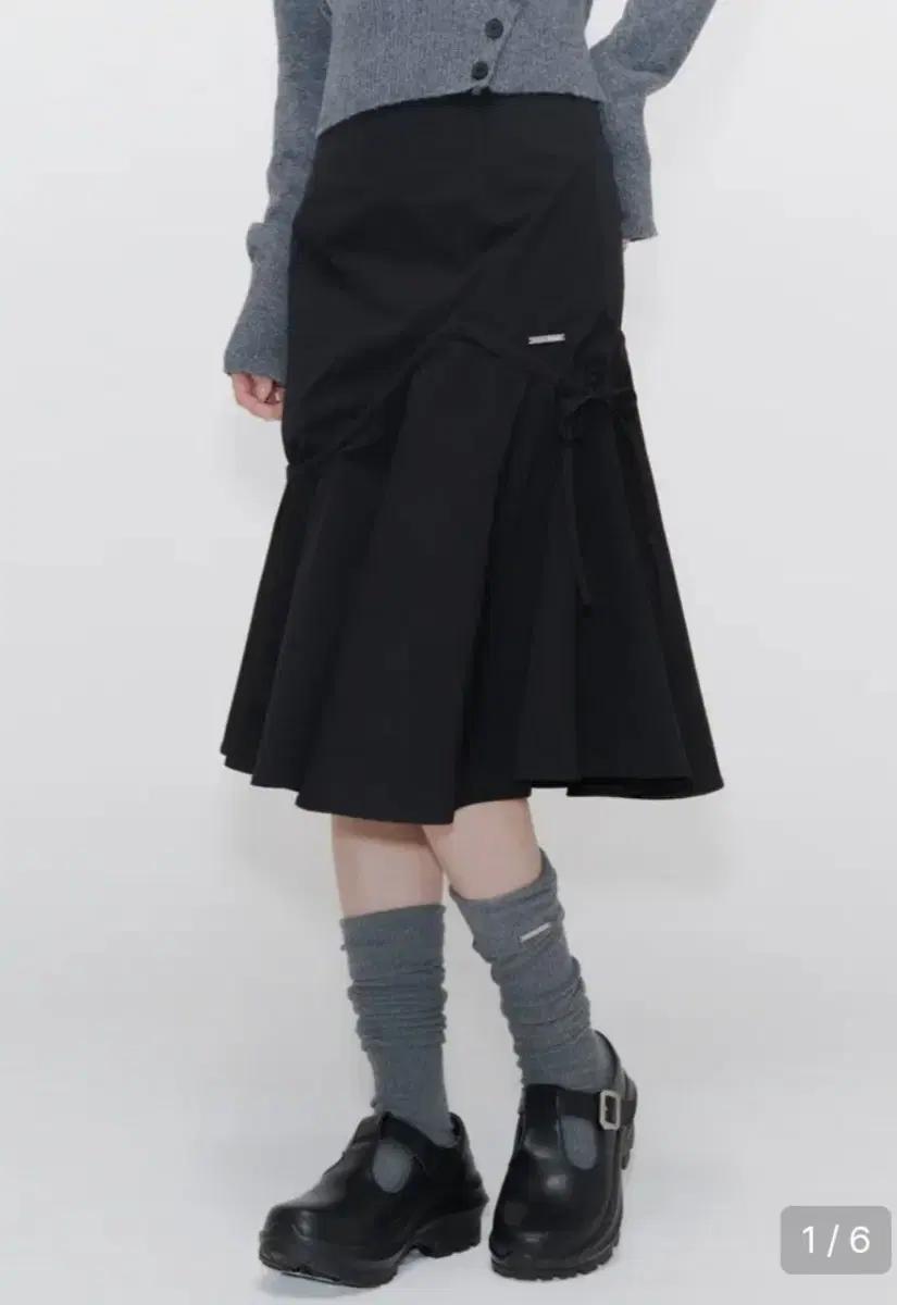 미세키서울 Shirring ruffle midi skirt BLACK