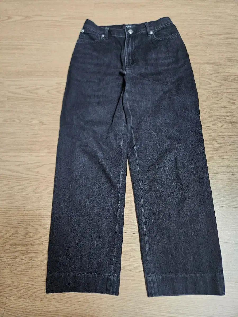A.P.C. 아페쎄 흑청 일자 데님 팬츠